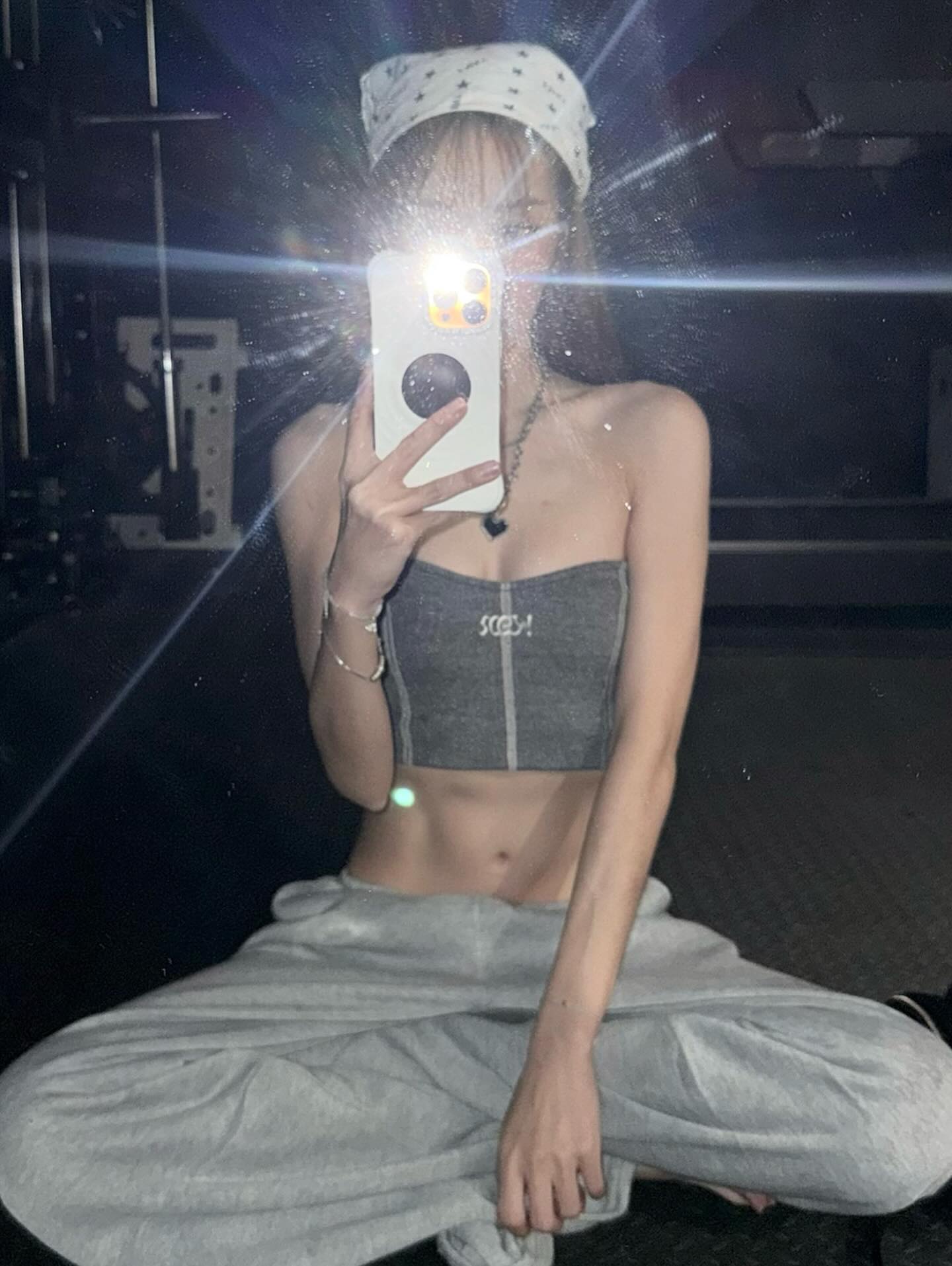 แกรนด์ - พรรณวรท ด้วยเศียรเกล้า