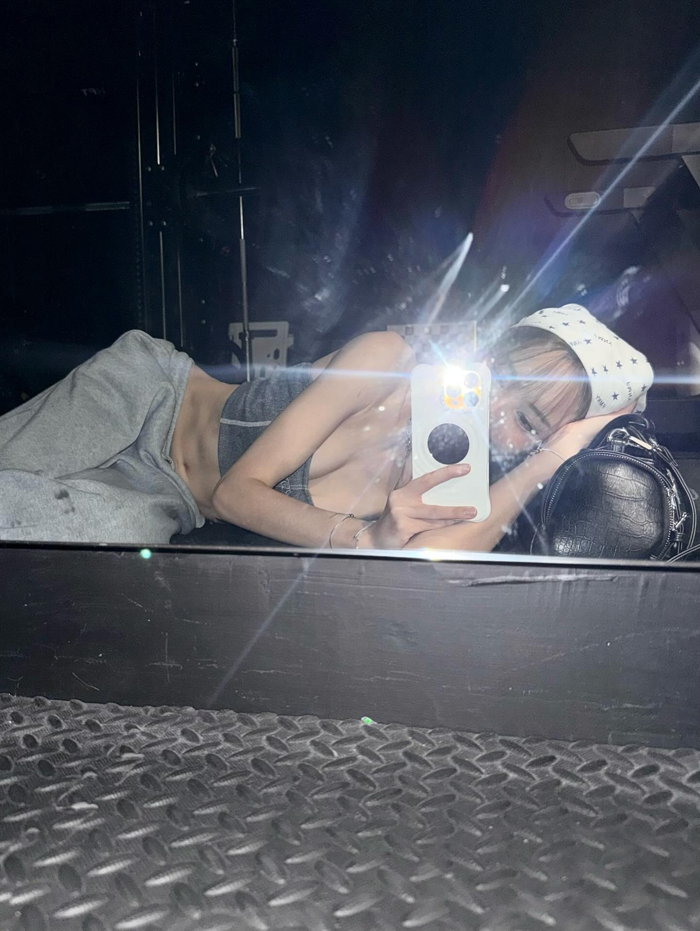 แกรนด์ - พรรณวรท ด้วยเศียรเกล้า