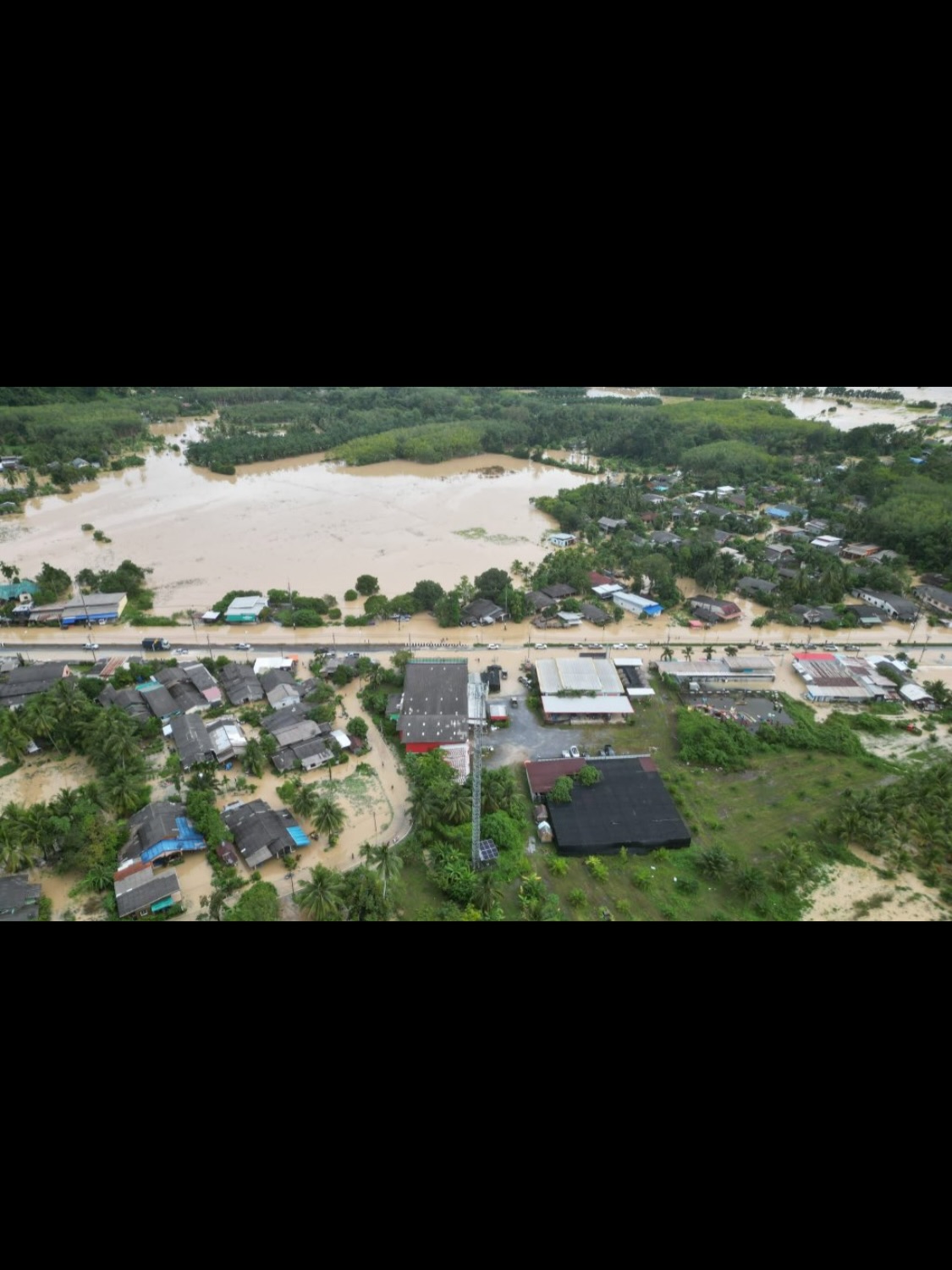 แกรนด์ - พรรณวรท ด้วยเศียรเกล้า