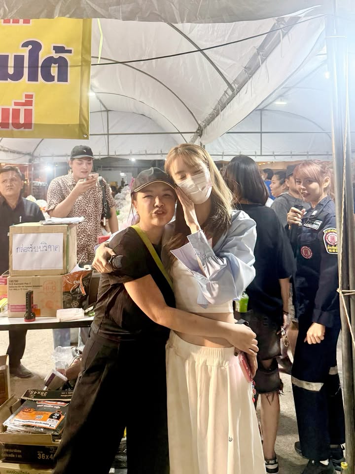 แกรนด์ - พรรณวรท ด้วยเศียรเกล้า