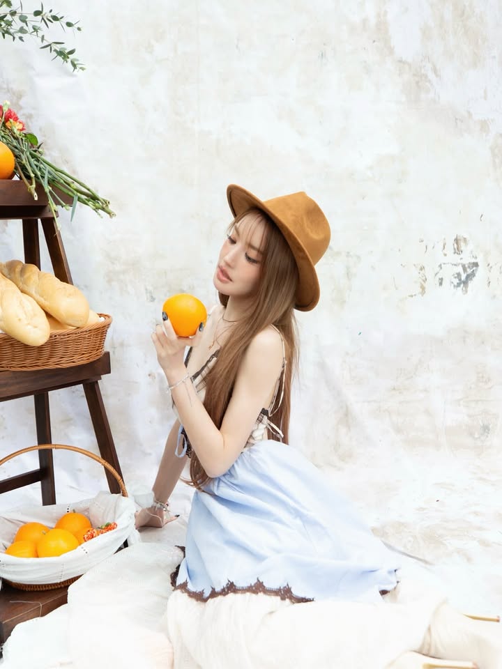 แกรนด์ - พรรณวรท ด้วยเศียรเกล้า