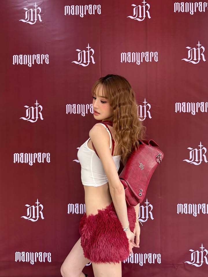 แกรนด์ - พรรณวรท ด้วยเศียรเกล้า