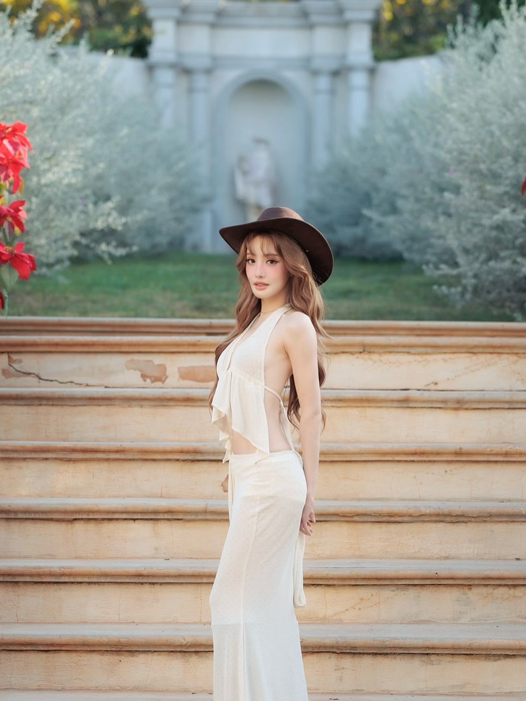 แกรนด์ - พรรณวรท ด้วยเศียรเกล้า