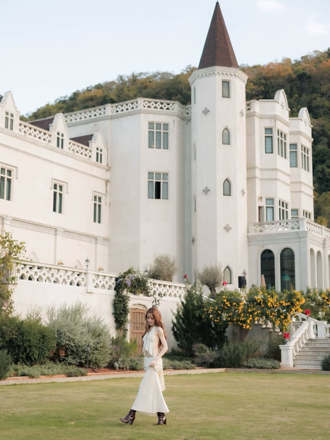 แกรนด์ - พรรณวรท ด้วยเศียรเกล้า