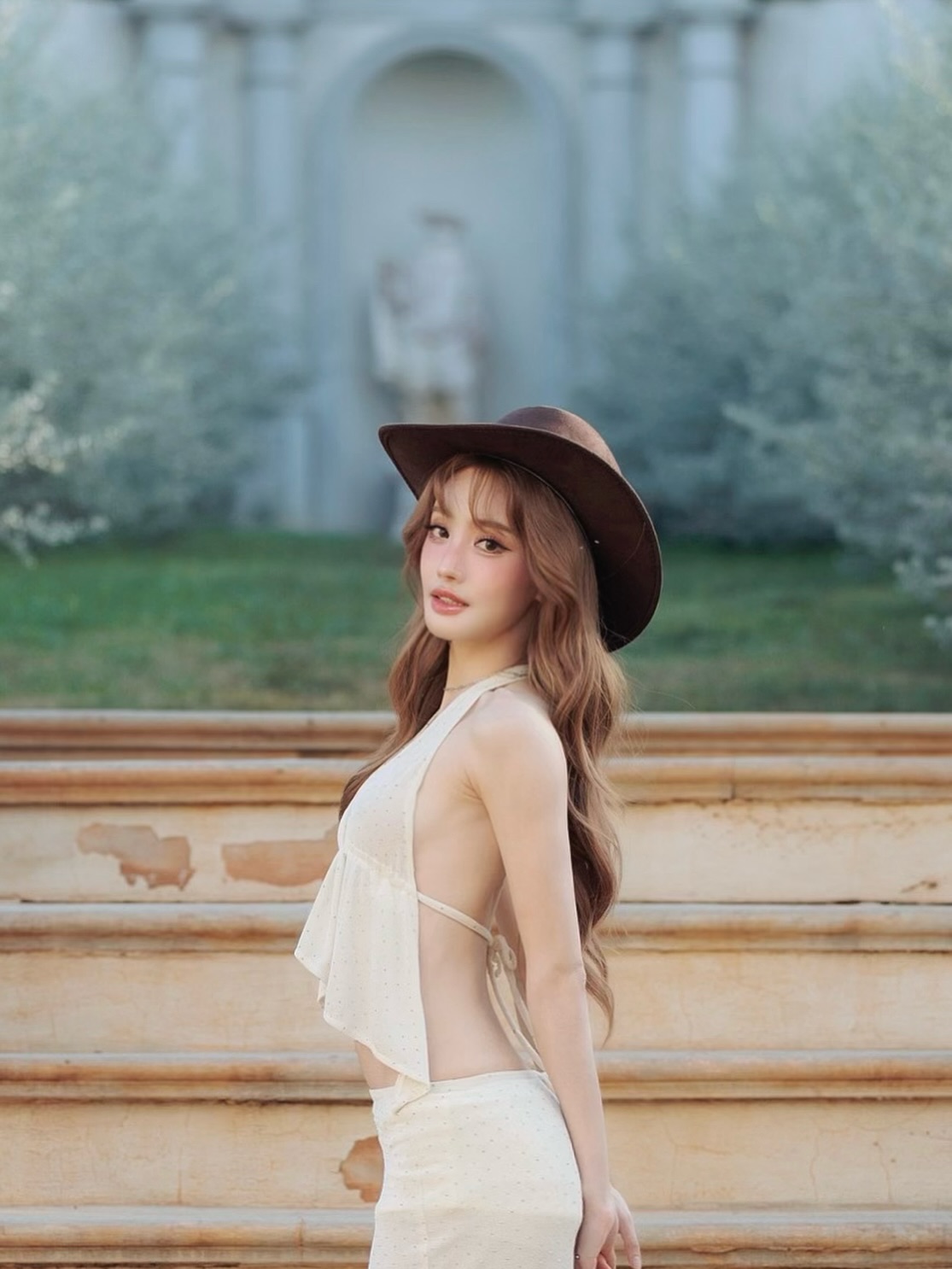 แกรนด์ - พรรณวรท ด้วยเศียรเกล้า