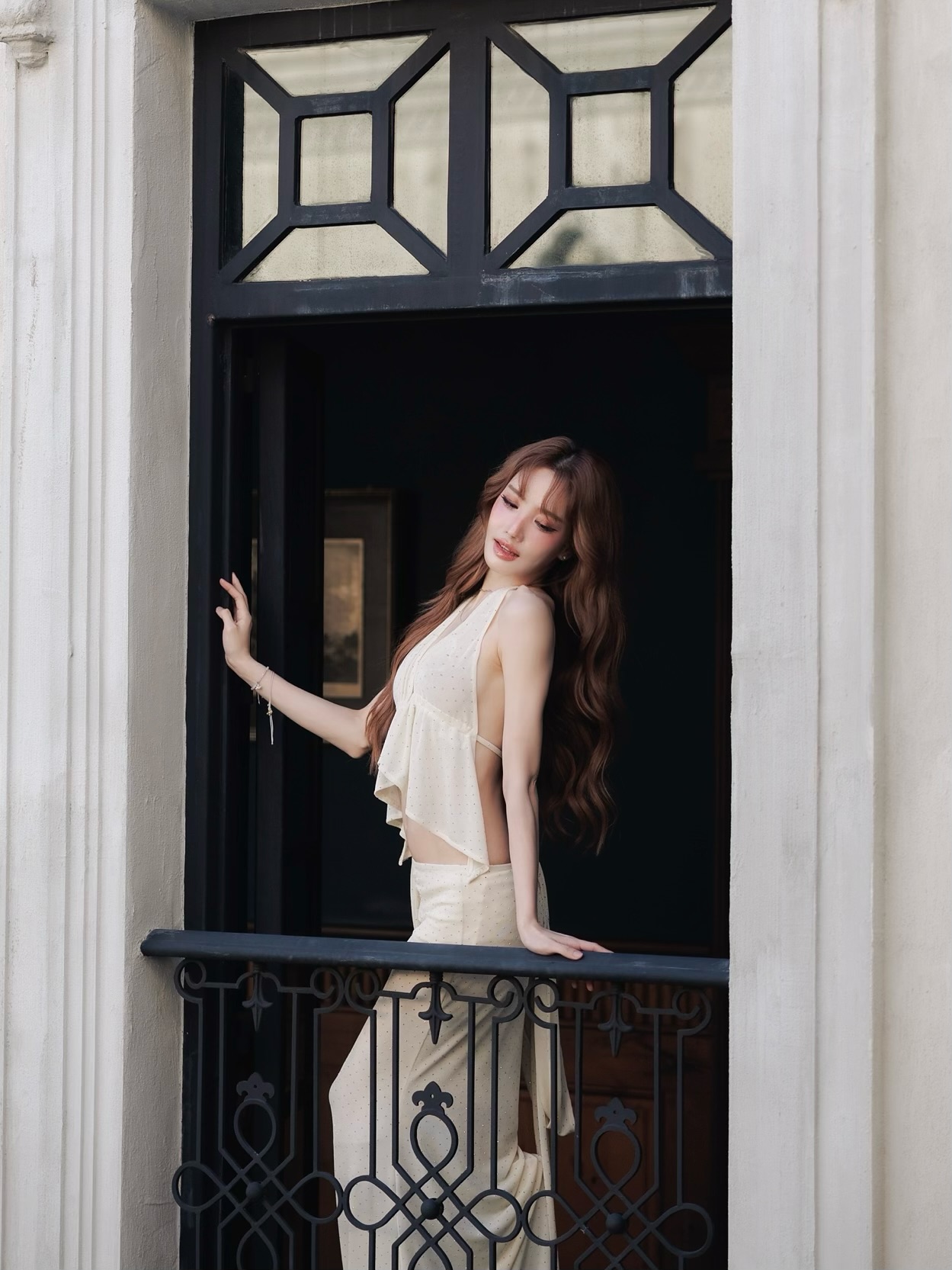 แกรนด์ - พรรณวรท ด้วยเศียรเกล้า