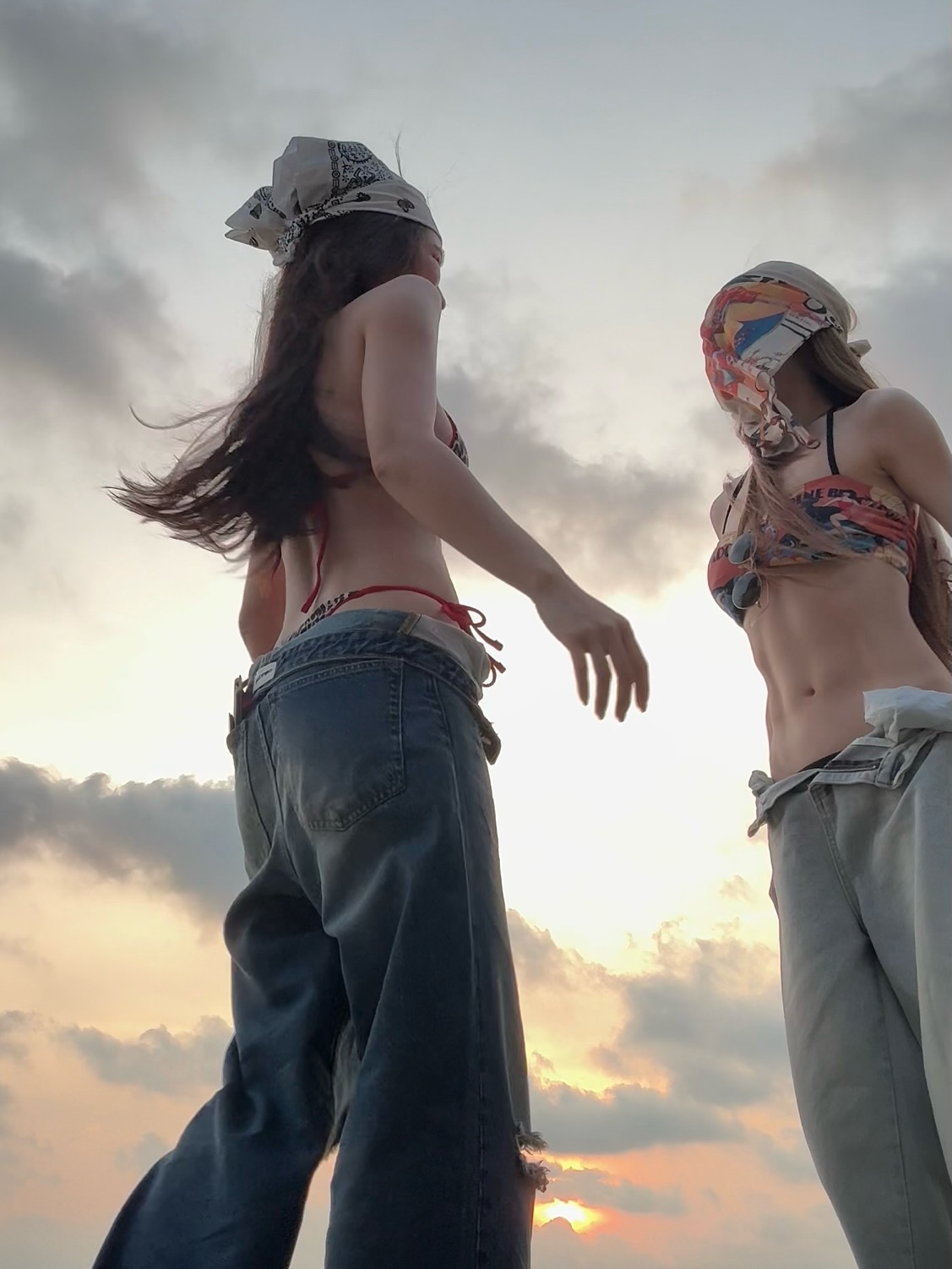 แกรนด์ - พรรณวรท ด้วยเศียรเกล้า