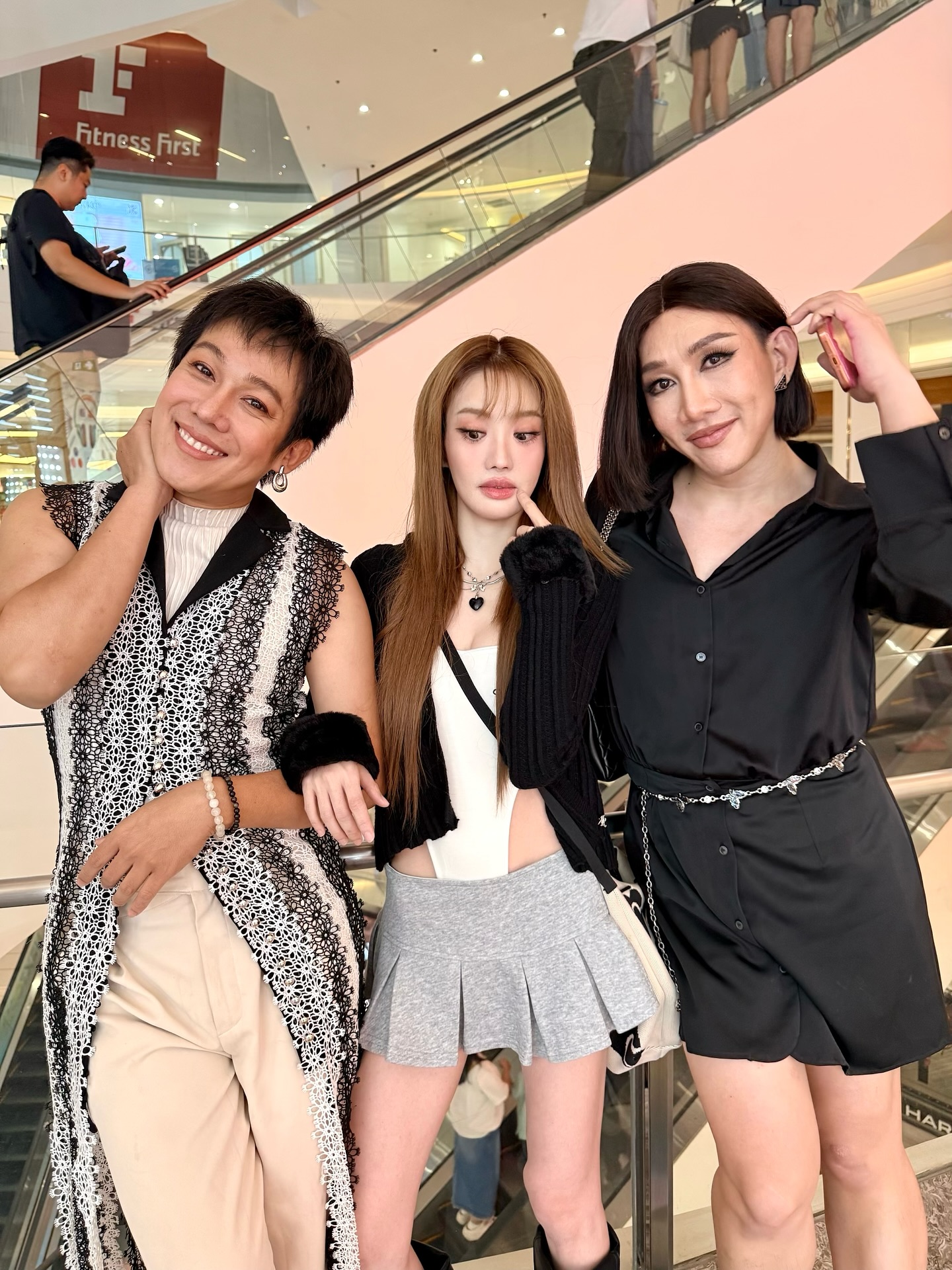 แกรนด์ - พรรณวรท ด้วยเศียรเกล้า