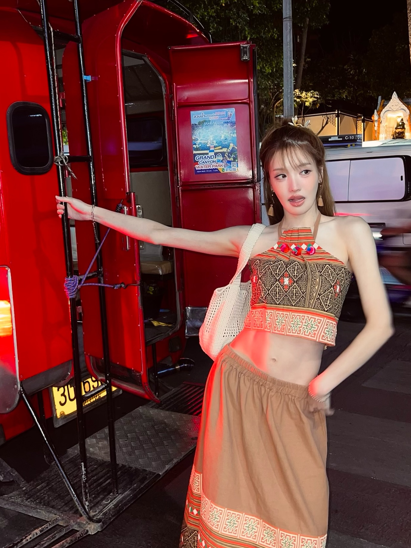 แกรนด์ - พรรณวรท ด้วยเศียรเกล้า