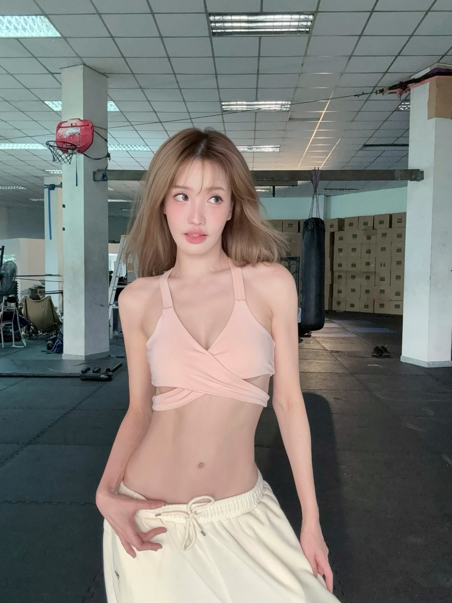 แกรนด์ - พรรณวรท ด้วยเศียรเกล้า