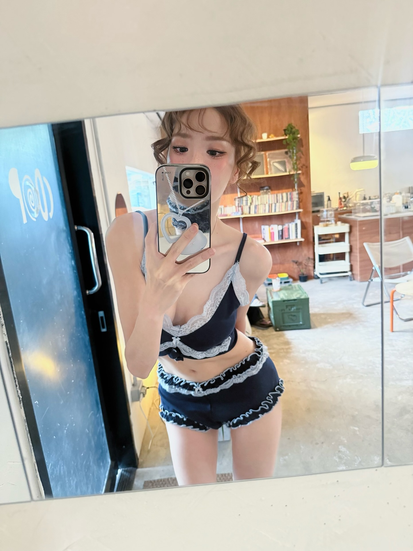 แกรนด์ - พรรณวรท ด้วยเศียรเกล้า