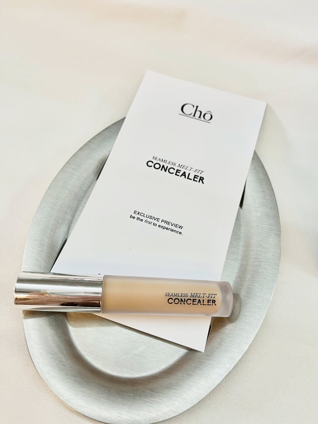 แกรนด์ - พรรณวรท ด้วยเศียรเกล้า