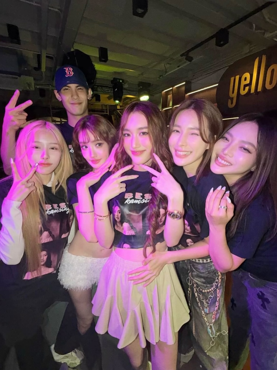 แกรนด์ - พรรณวรท ด้วยเศียรเกล้า