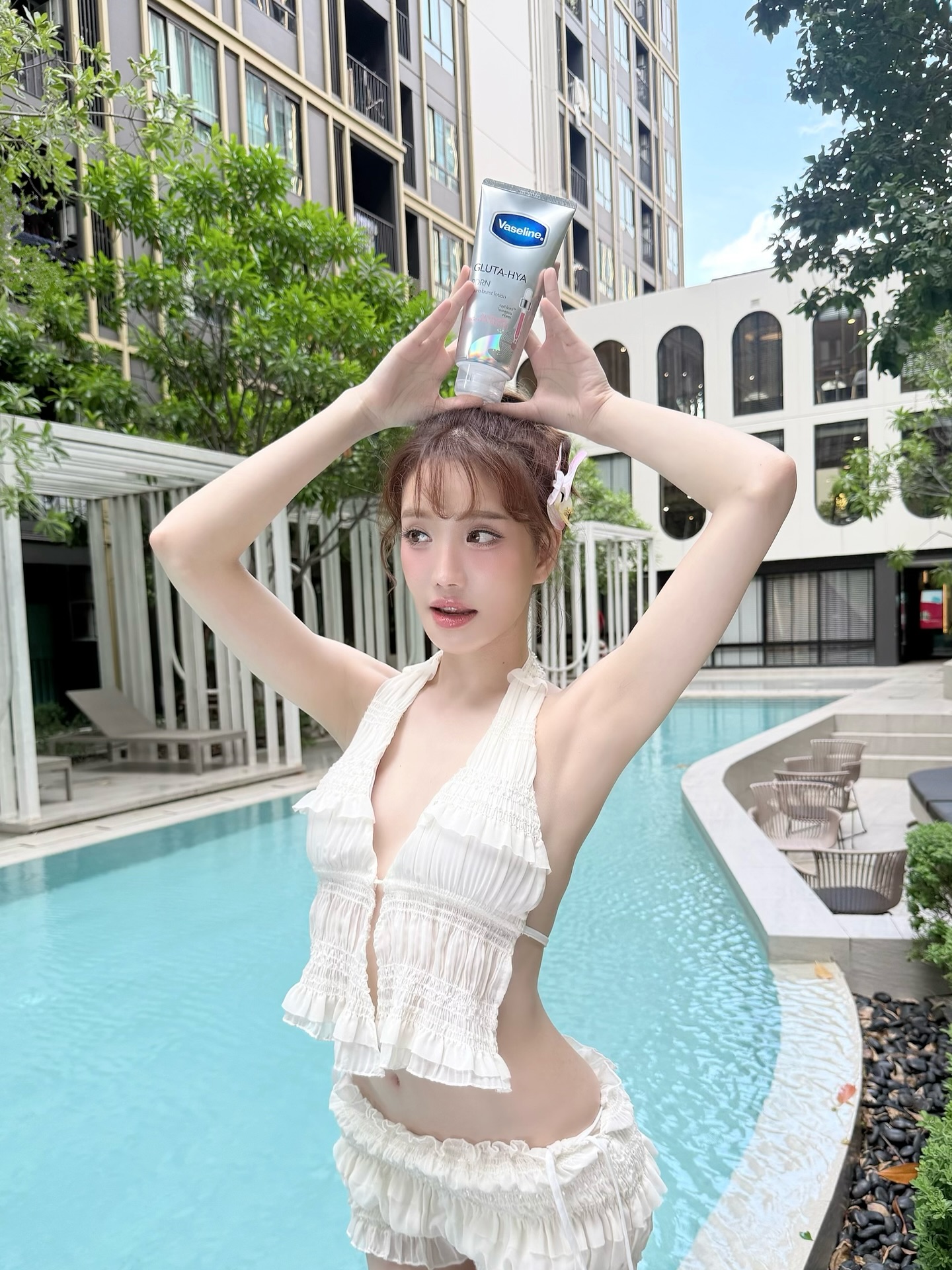 แกรนด์ - พรรณวรท ด้วยเศียรเกล้า