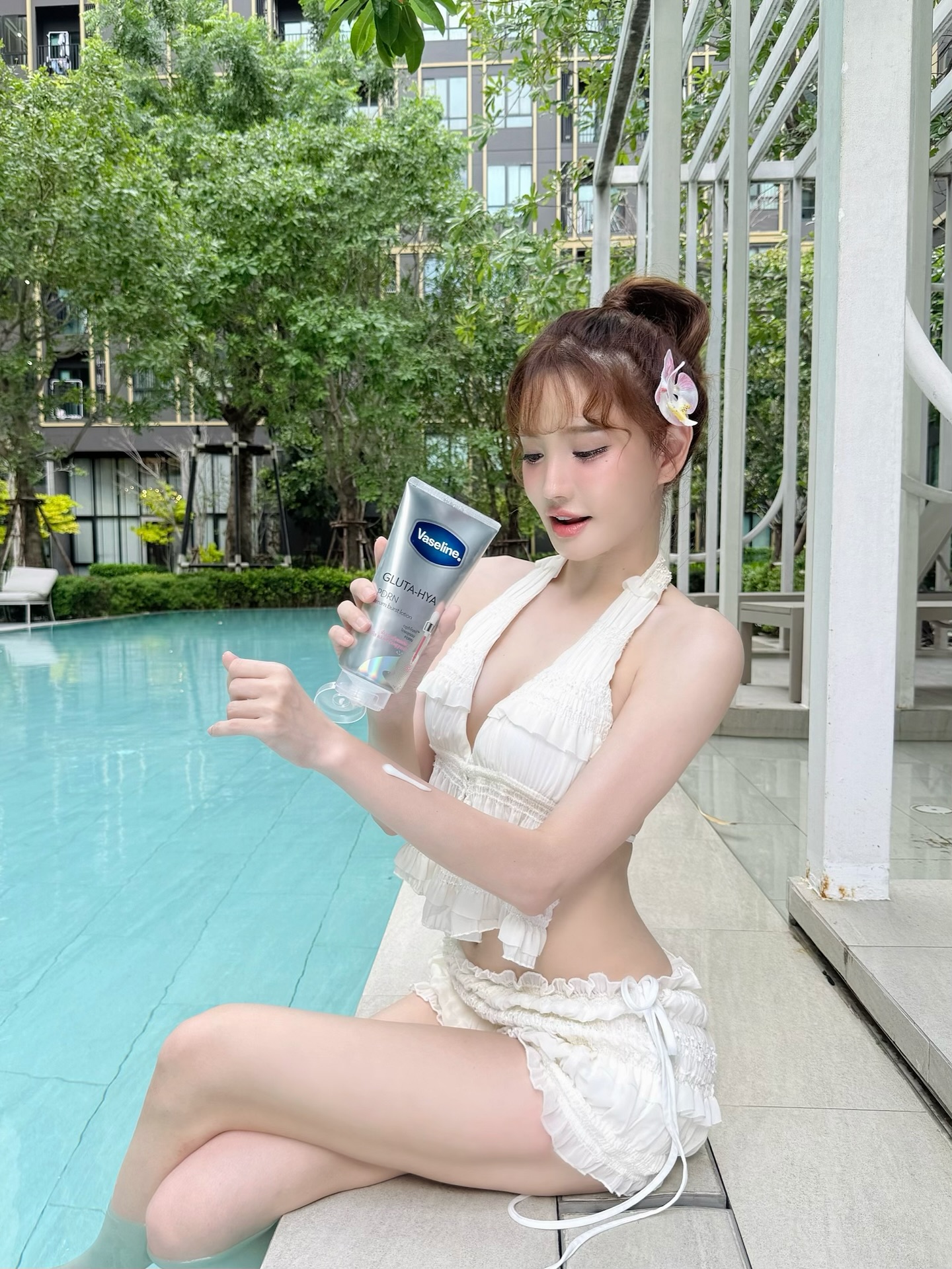 แกรนด์ - พรรณวรท ด้วยเศียรเกล้า