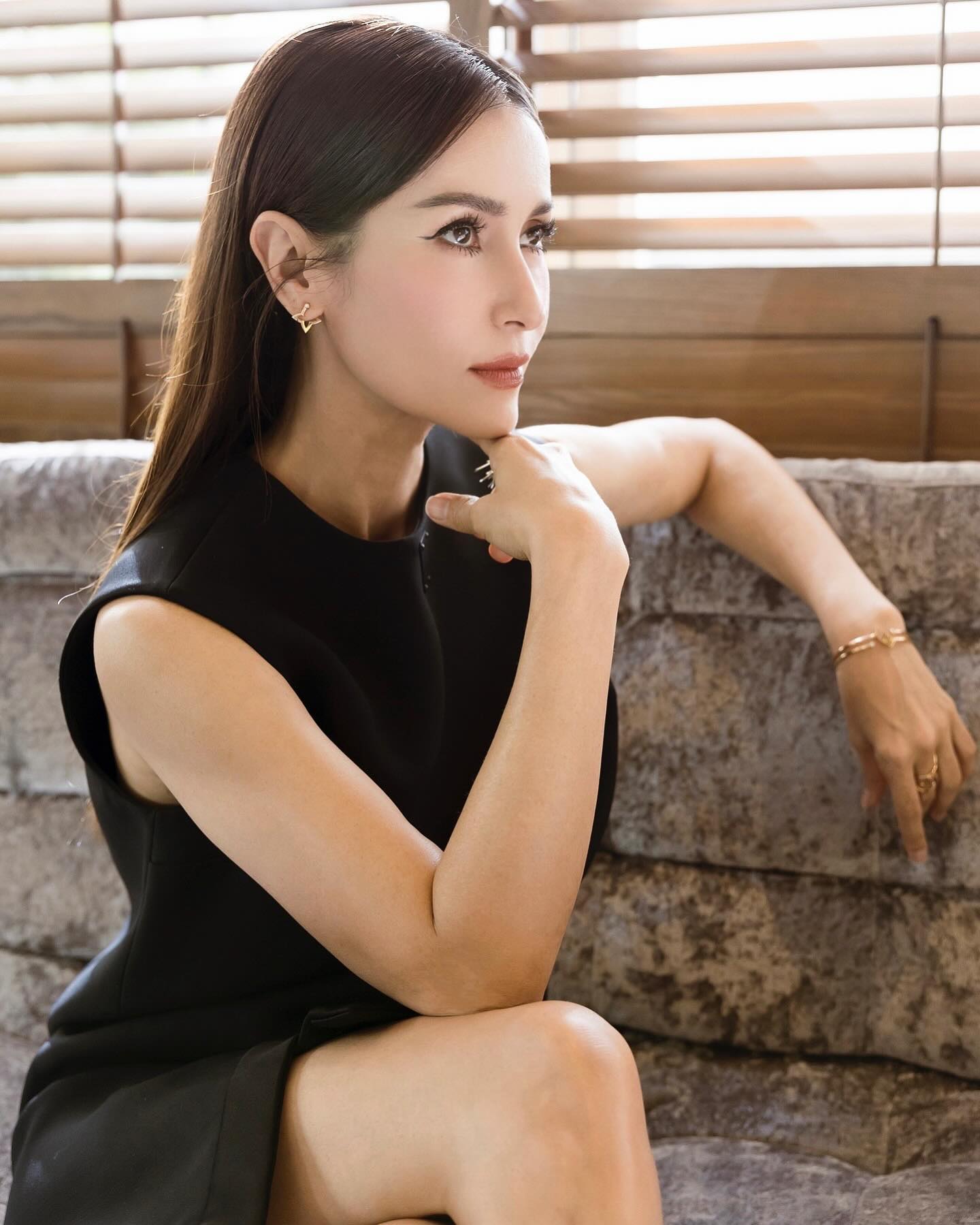 แอน ทองประสม
