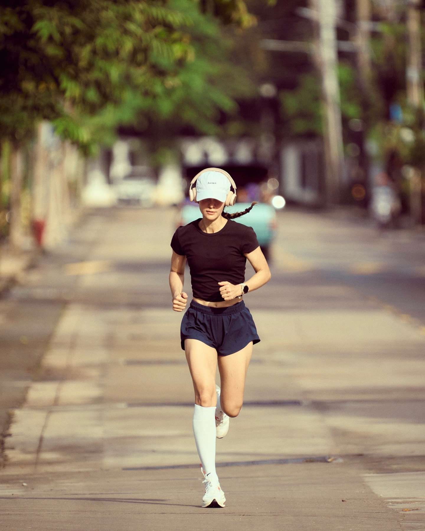 แอน ทองประสม