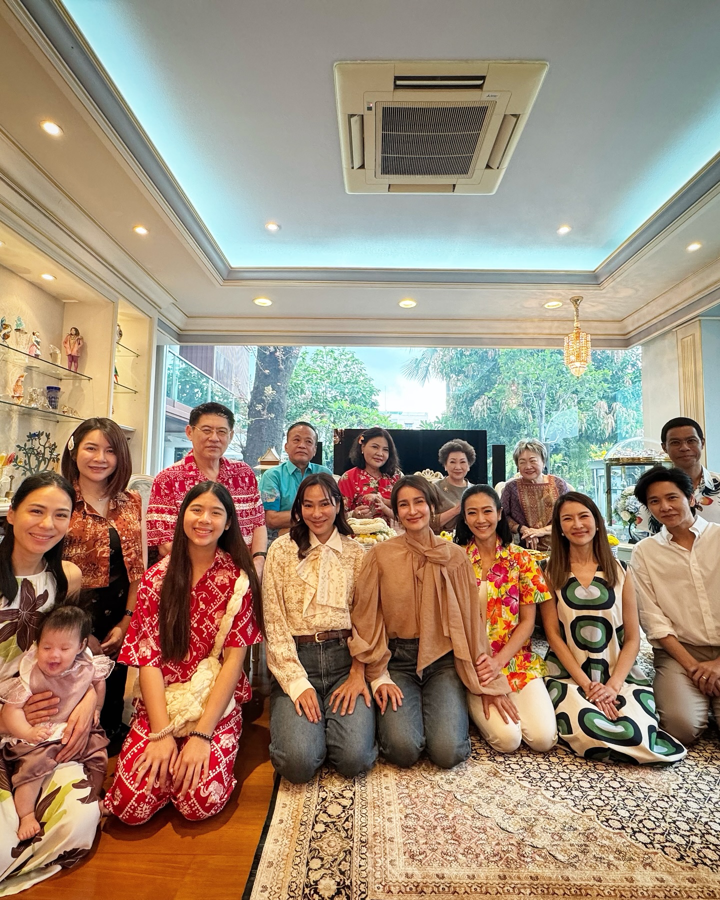 แอน ทองประสม