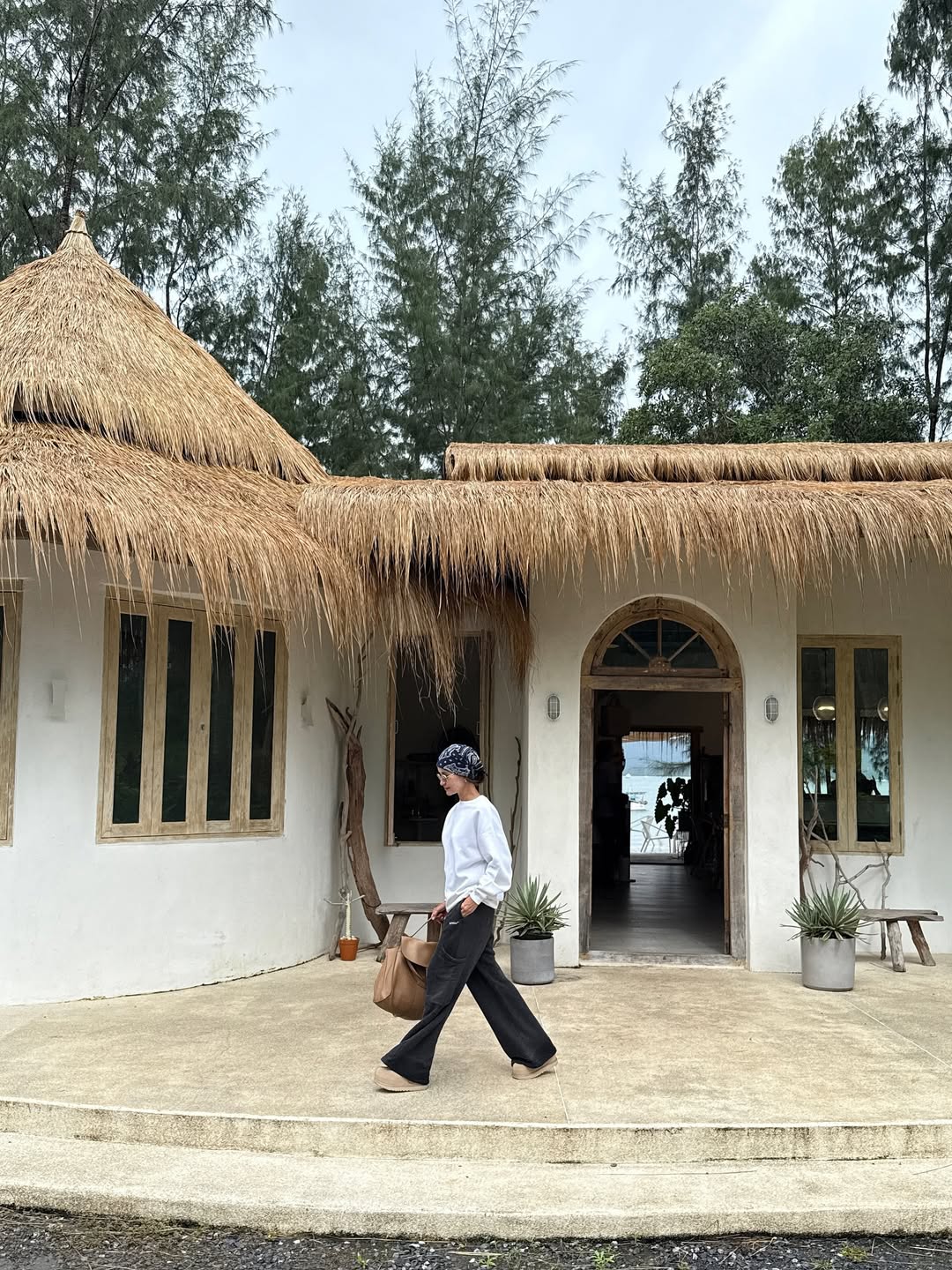 แอน ทองประสม