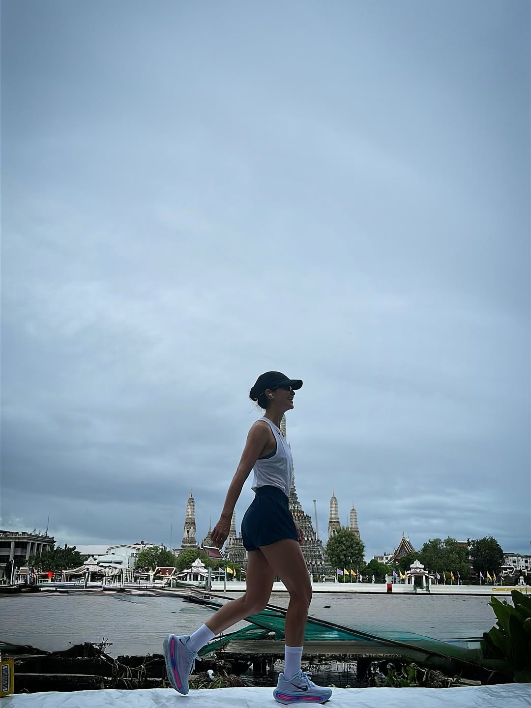 แอน ทองประสม