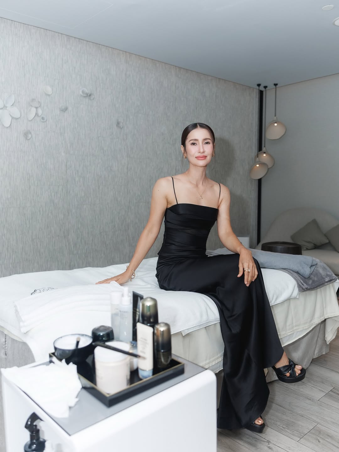 แอน ทองประสม