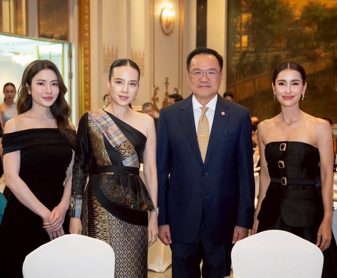 แอน ทองประสม