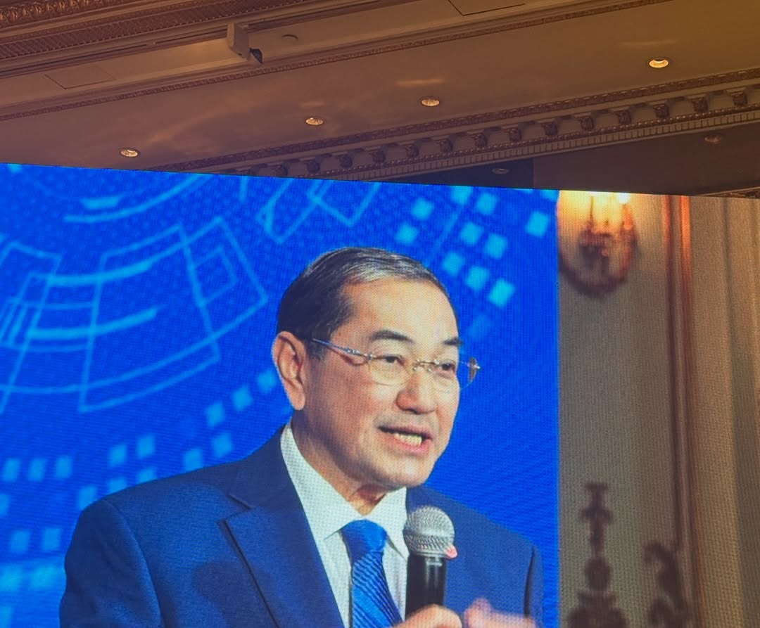 แอน ทองประสม