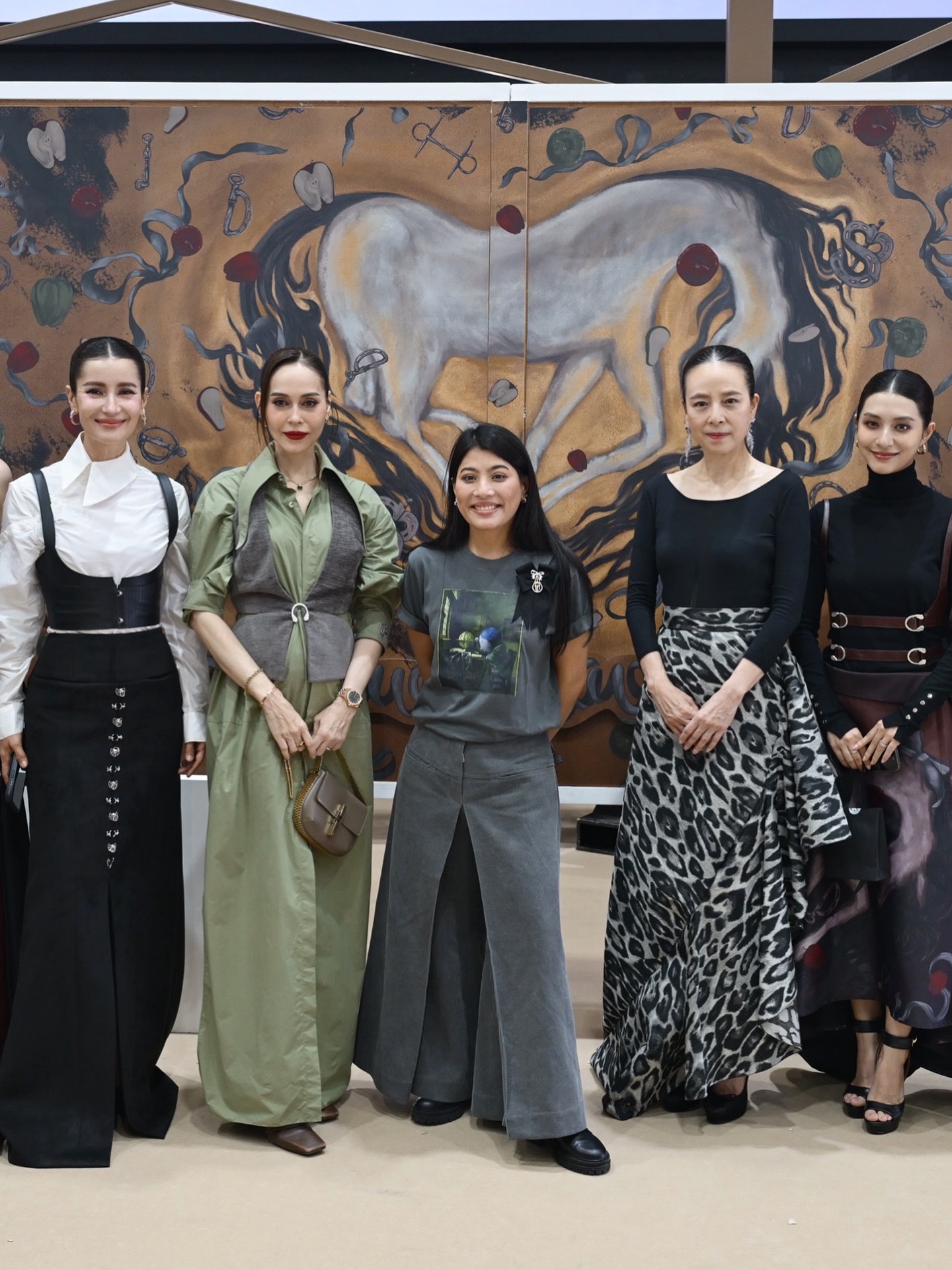 แอน ทองประสม