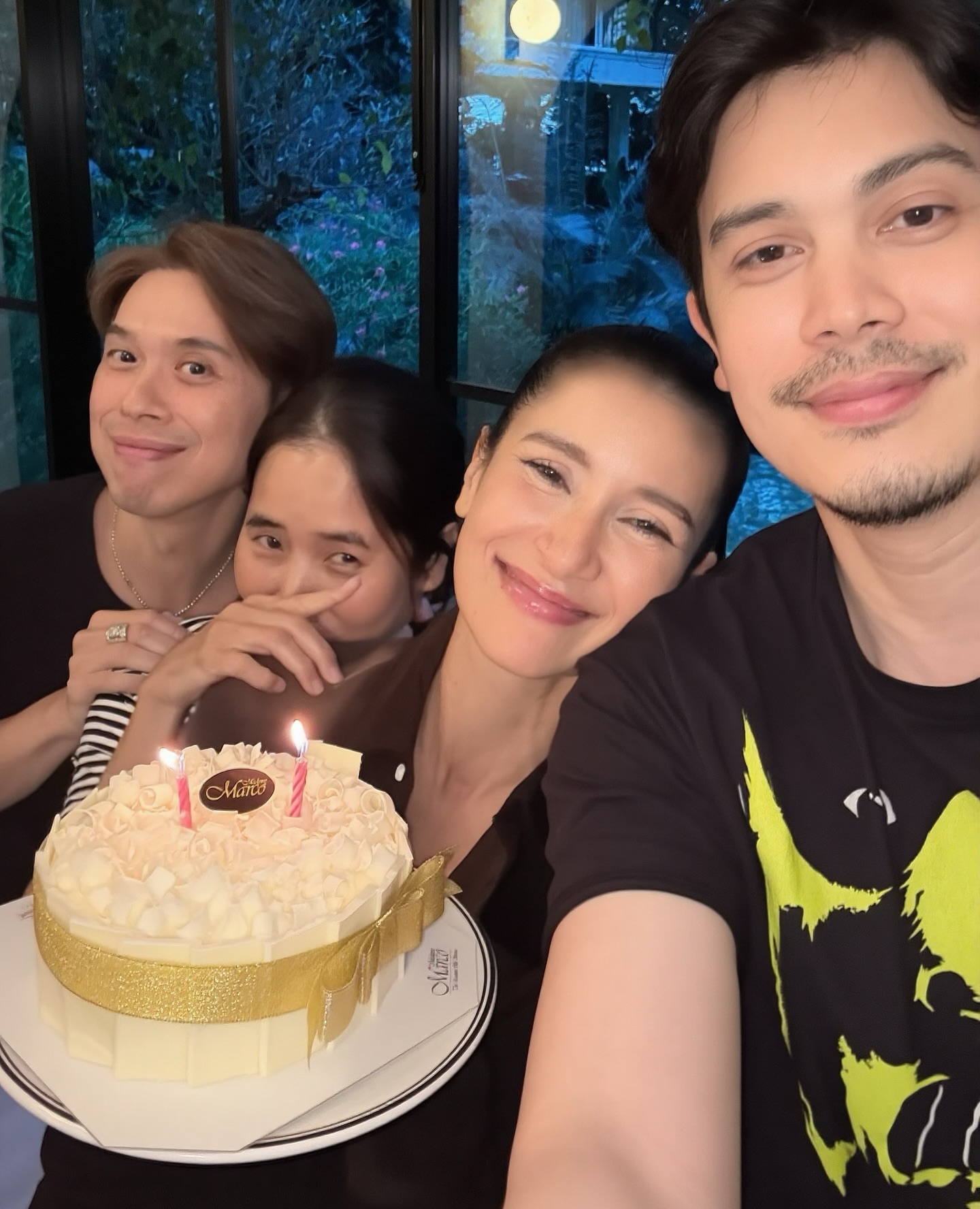 แอน ทองประสม