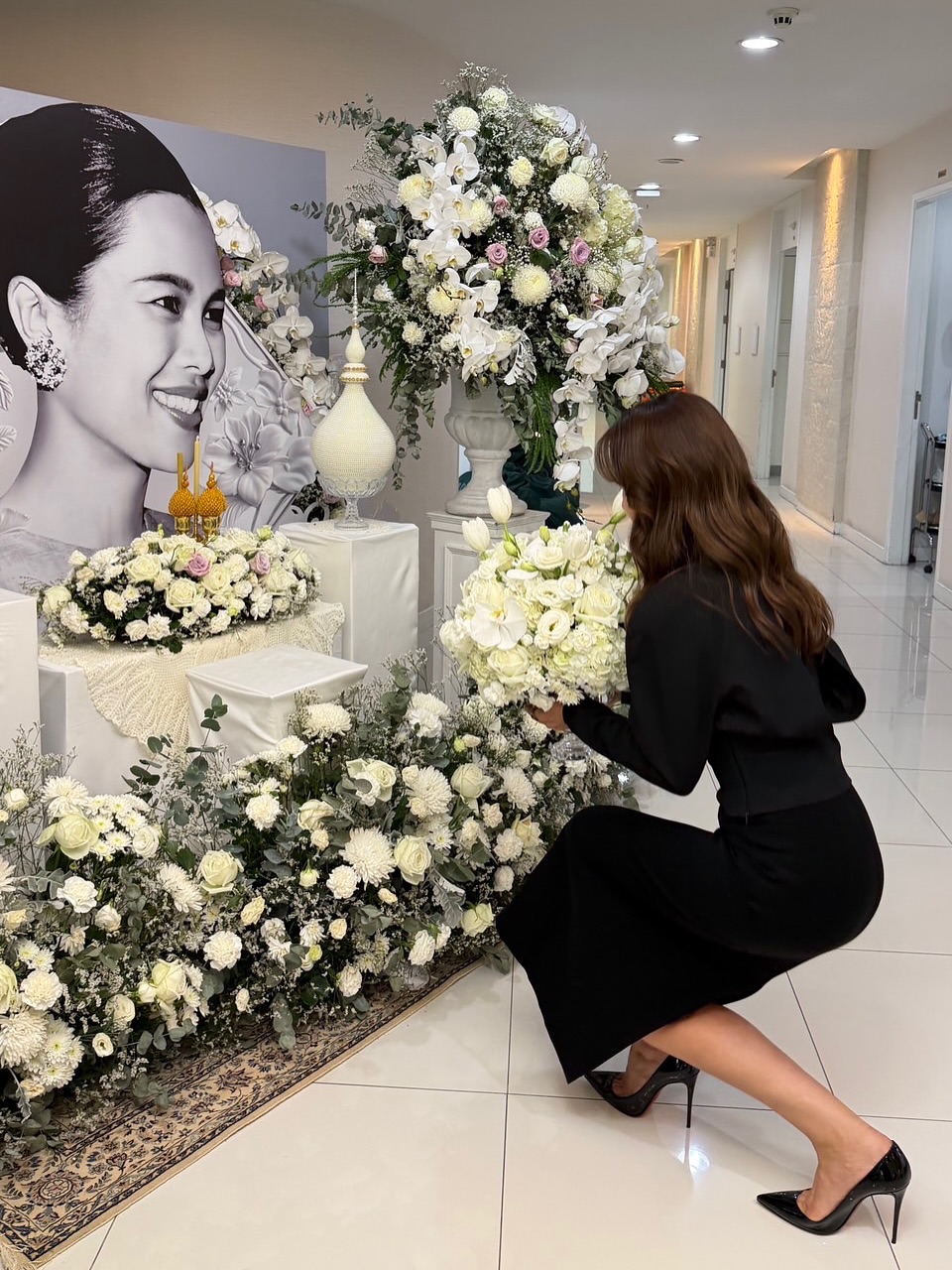 แอน ทองประสม