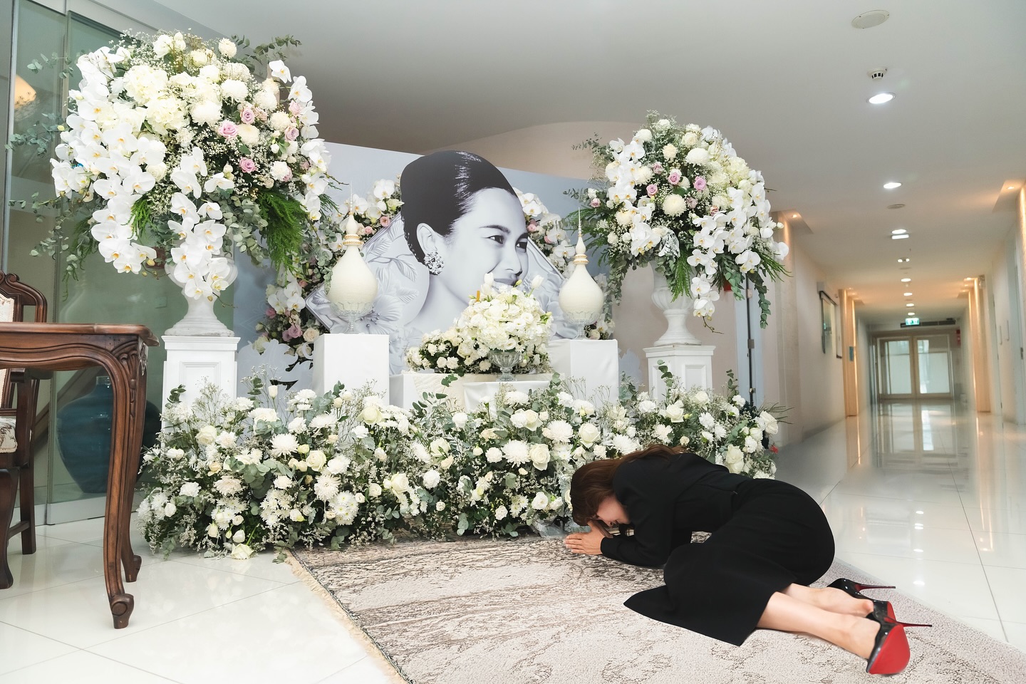 แอน ทองประสม