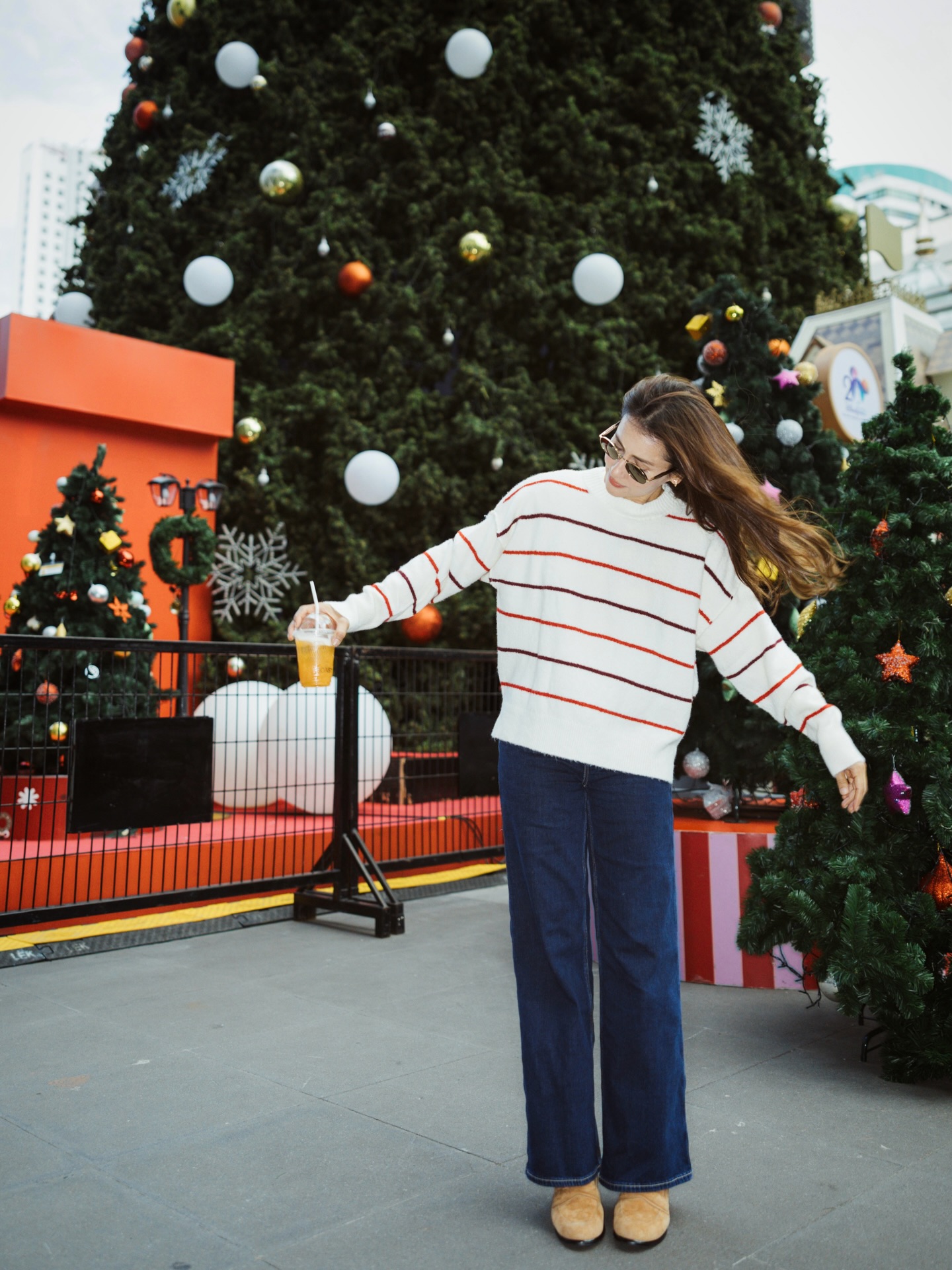 แอน ทองประสม