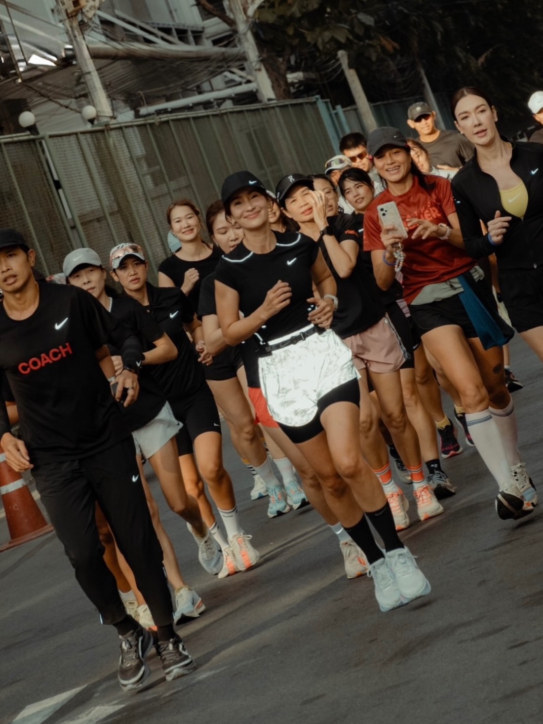 แอน ทองประสม