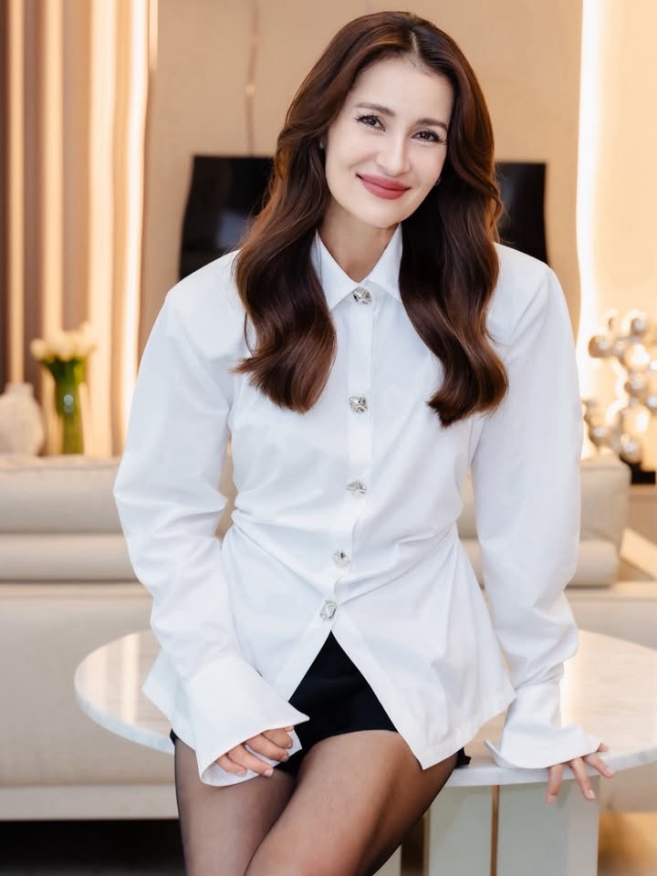 แอน ทองประสม