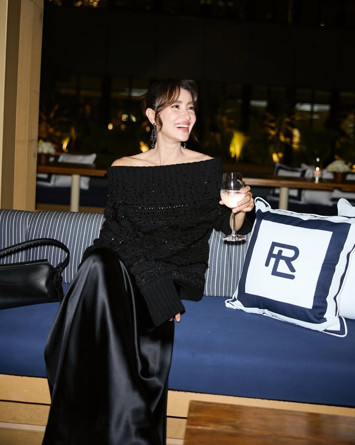 แอน ทองประสม