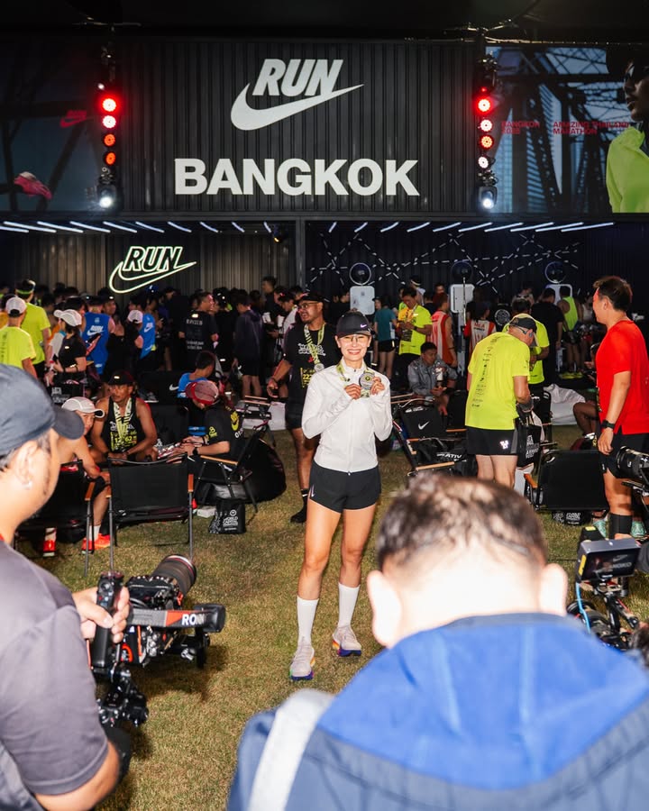 แอน ทองประสม