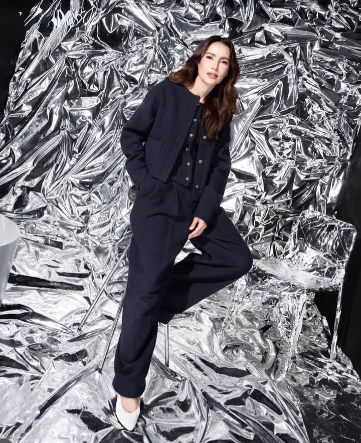 แอน ทองประสม