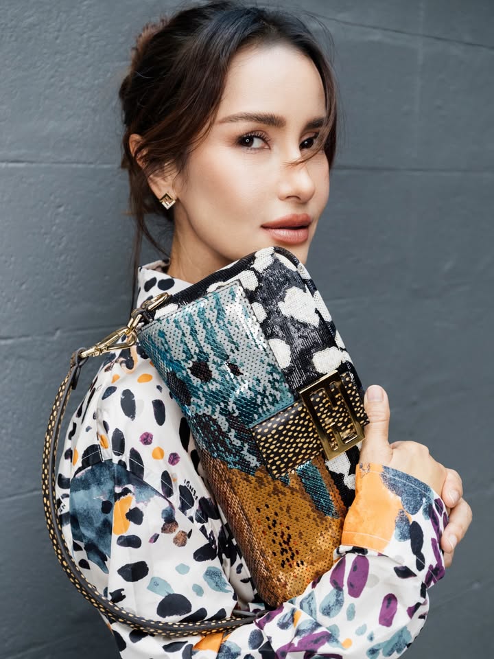 แอน ทองประสม