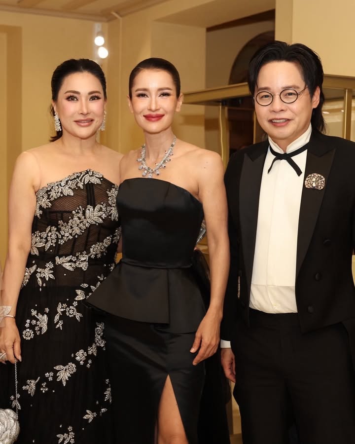 แอน ทองประสม