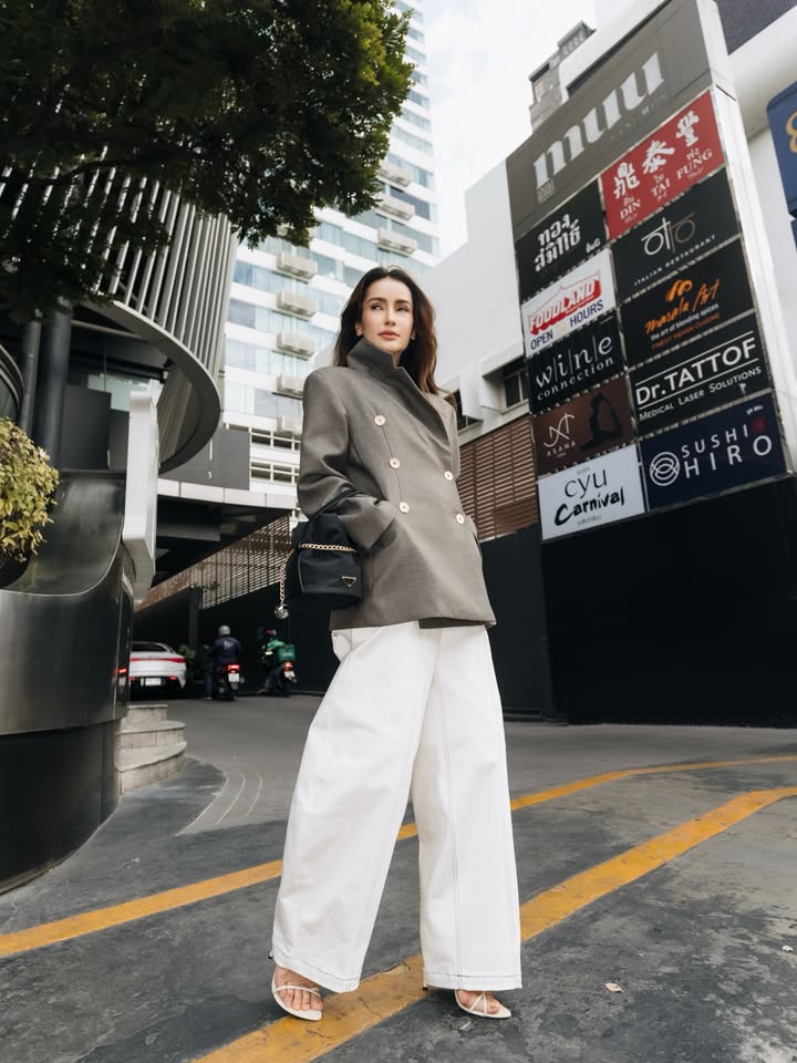 แอน ทองประสม