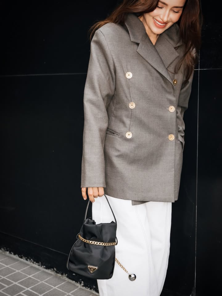 แอน ทองประสม