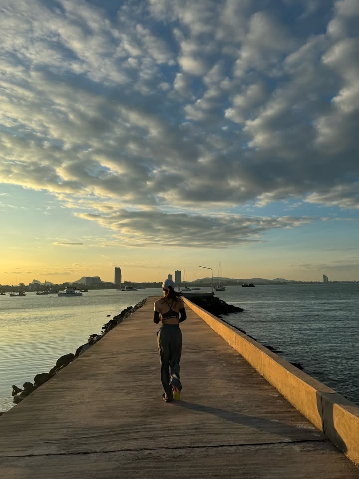 แอน ทองประสม