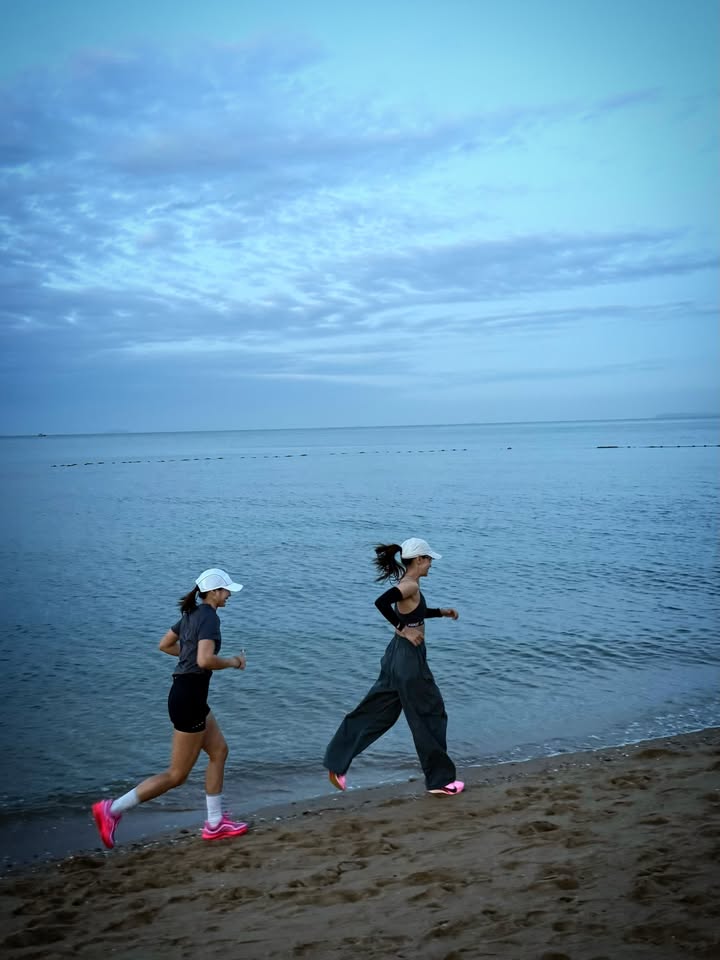 แอน ทองประสม