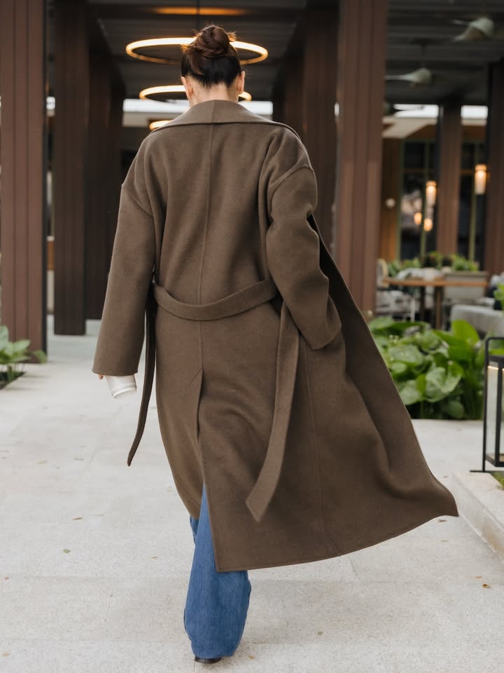 แอน ทองประสม