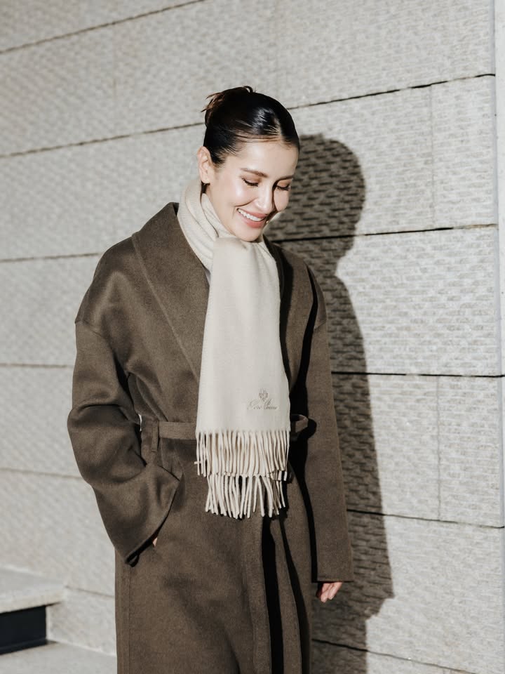 แอน ทองประสม