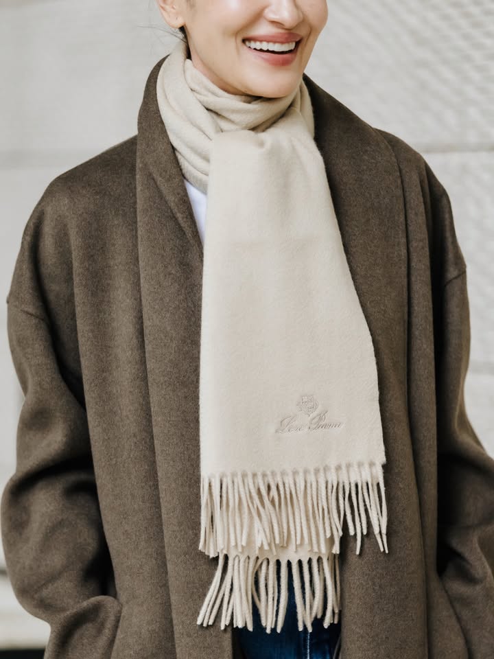 แอน ทองประสม