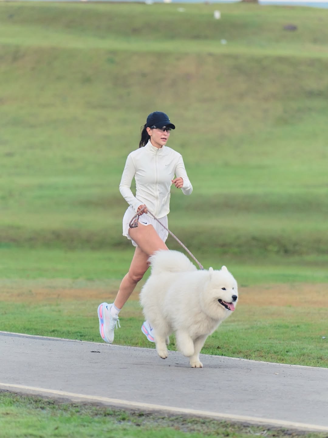 แอน ทองประสม