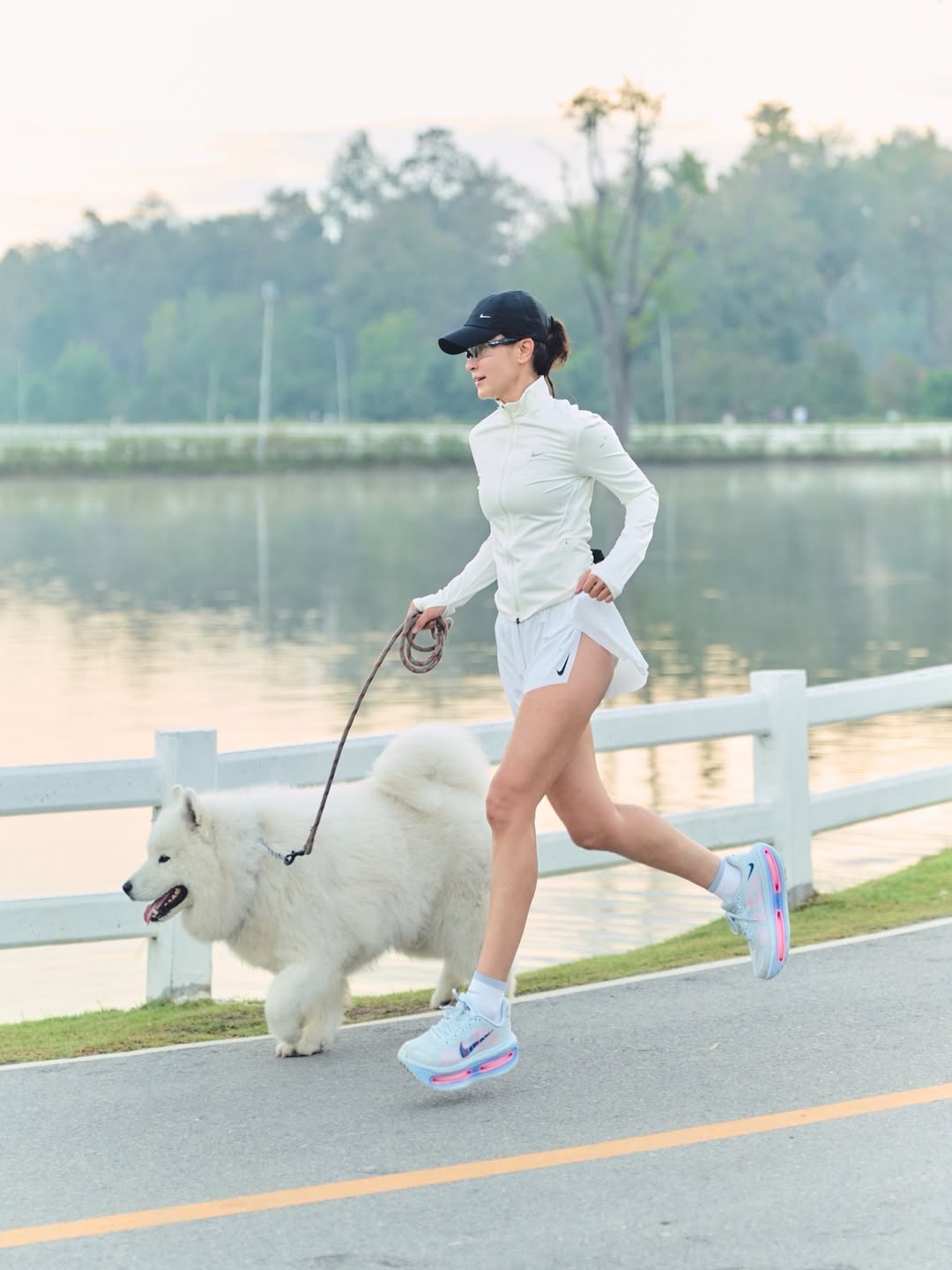 แอน ทองประสม