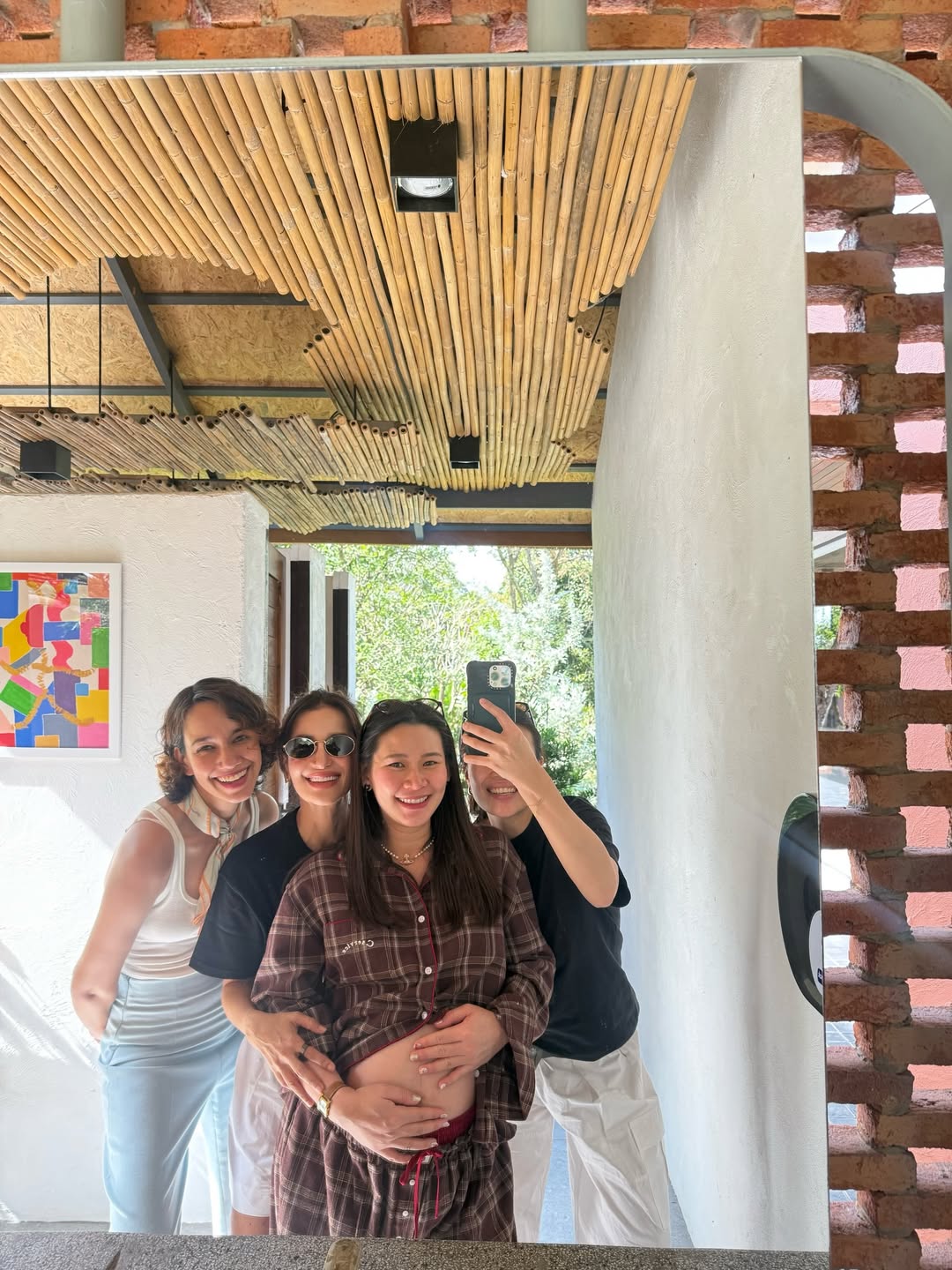 แอน ทองประสม