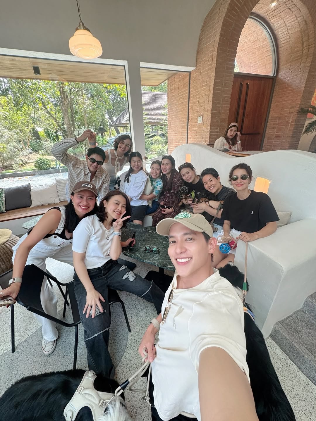 แอน ทองประสม